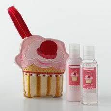 Simple Pleasures™ Felt Bag Cupcake Gift Set