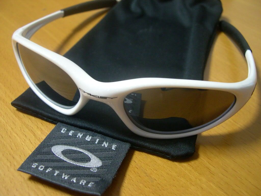 oakley minute oakley minute