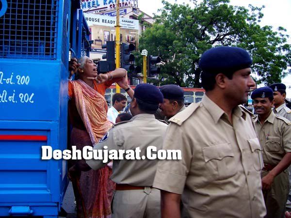 vhp-amarnath-ahmedabad-gujarat-chakkajam.jpg