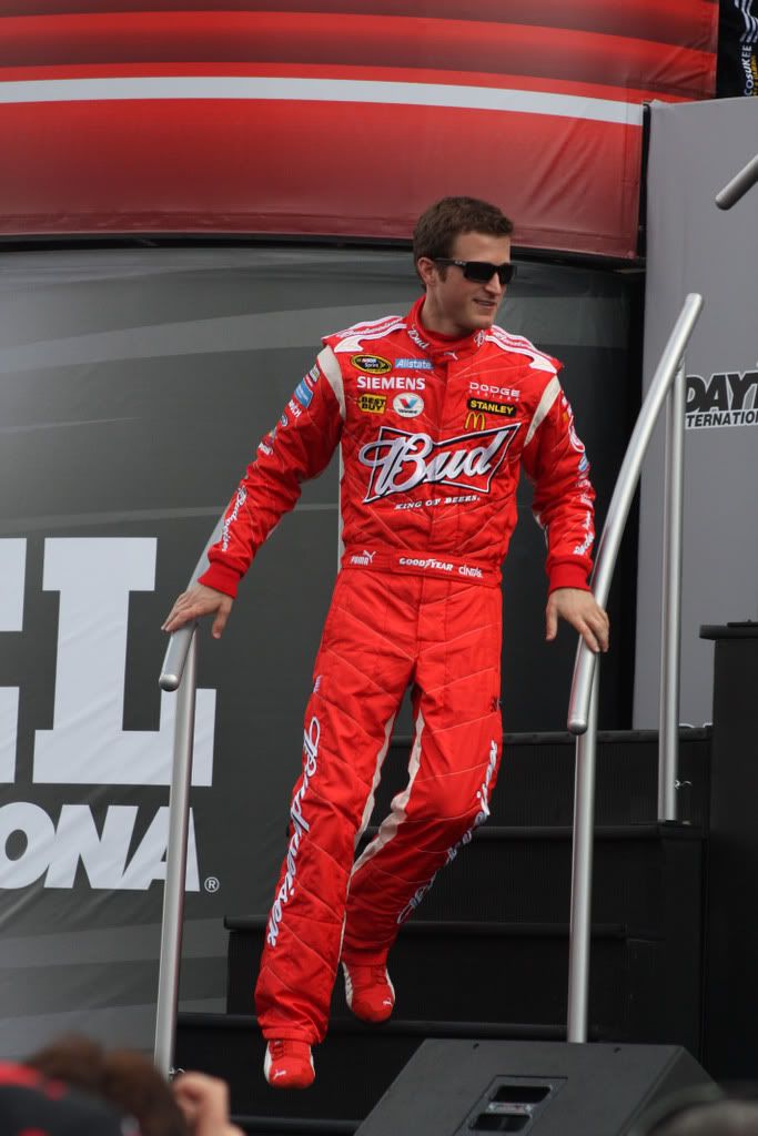 IMAGE: http://i286.photobucket.com/albums/ll109/flyguytki/IMG_2876.jpg