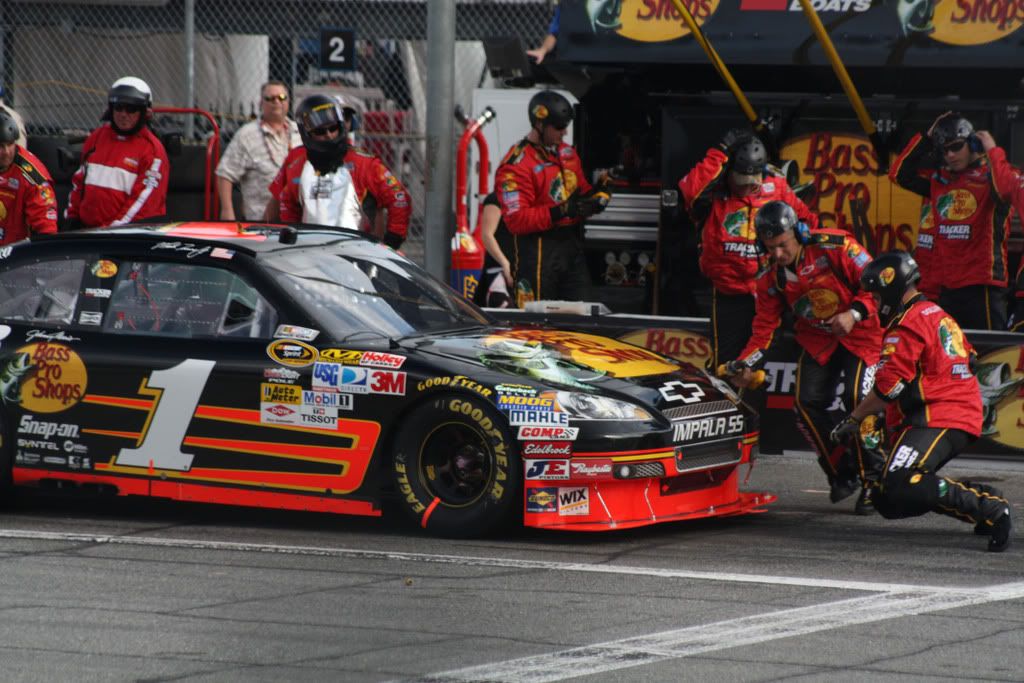 IMAGE: http://i286.photobucket.com/albums/ll109/flyguytki/pits.jpg