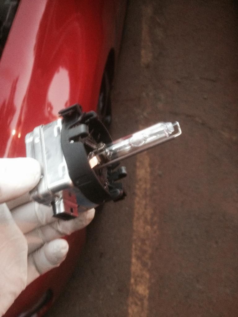 DIY Xenon Bulb replacement | VW GTI MKVI Forum / VW Golf R Forum / VW Golf MKVI Forum / VW GTI ...