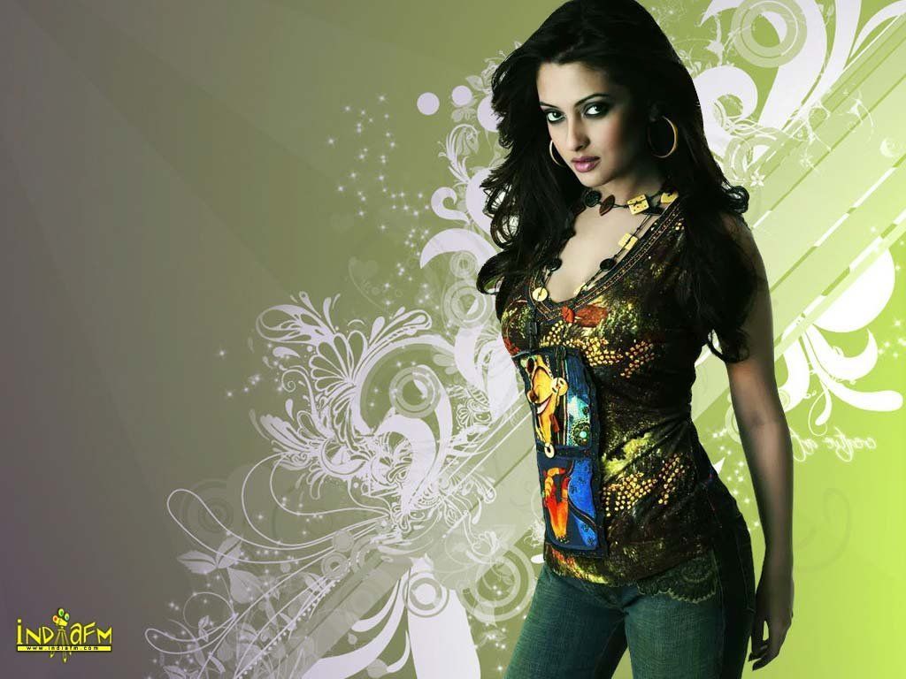 Riya Sen - Wallpaper Collection - 8