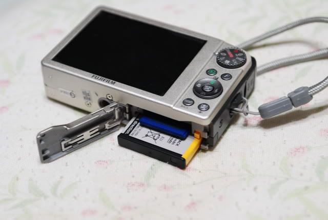 FUJIFILM F60fd 韆萬畫素口袋機