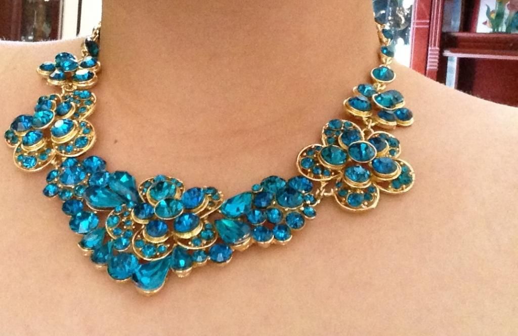 Dây chuyền bộ hoạ tiết đính đá và ngọc trai siêu sang trọng :X - 4