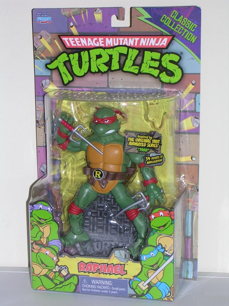 Teenage Mutant Ninja Turtles Classics: Raphael by Playmates | FigureFan ...